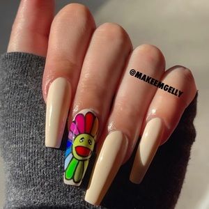 Murakami Flower Press On Nail Set